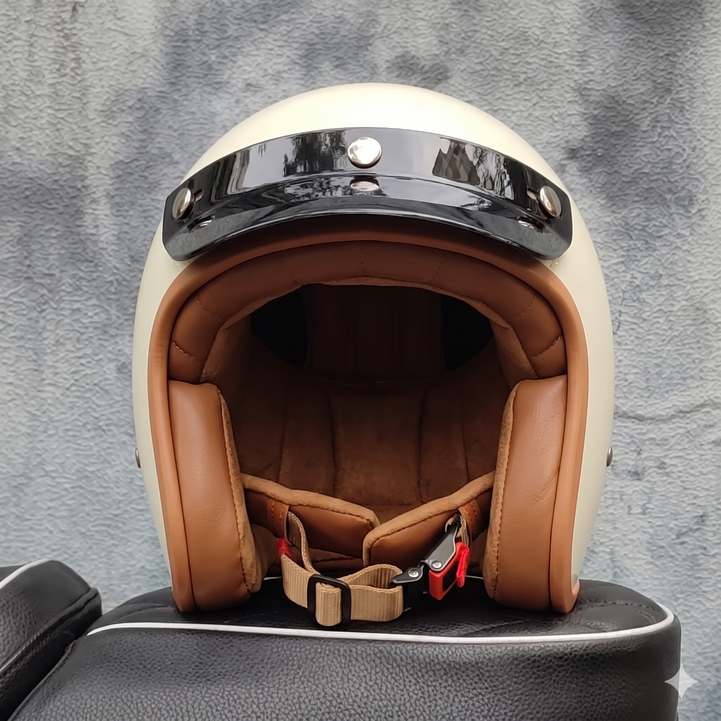 Retro Helmet – Cream