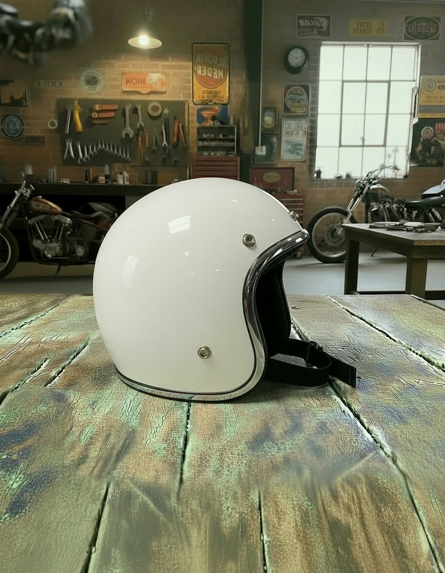 Retro Helmet - White Veil