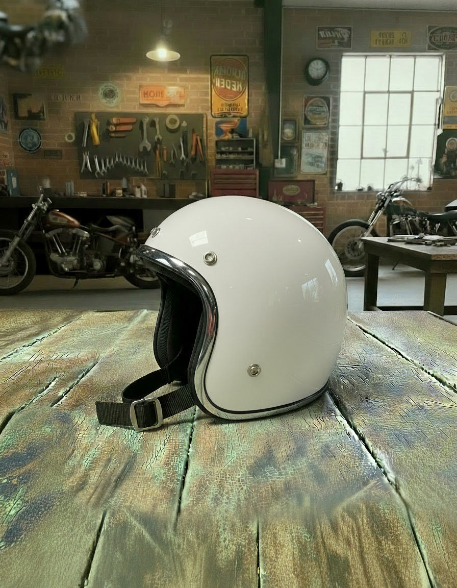 Retro Helmet - White Veil